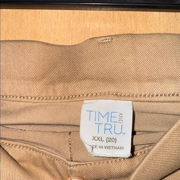 Time and Tru Tan Jeggings - Picture 4 of 5